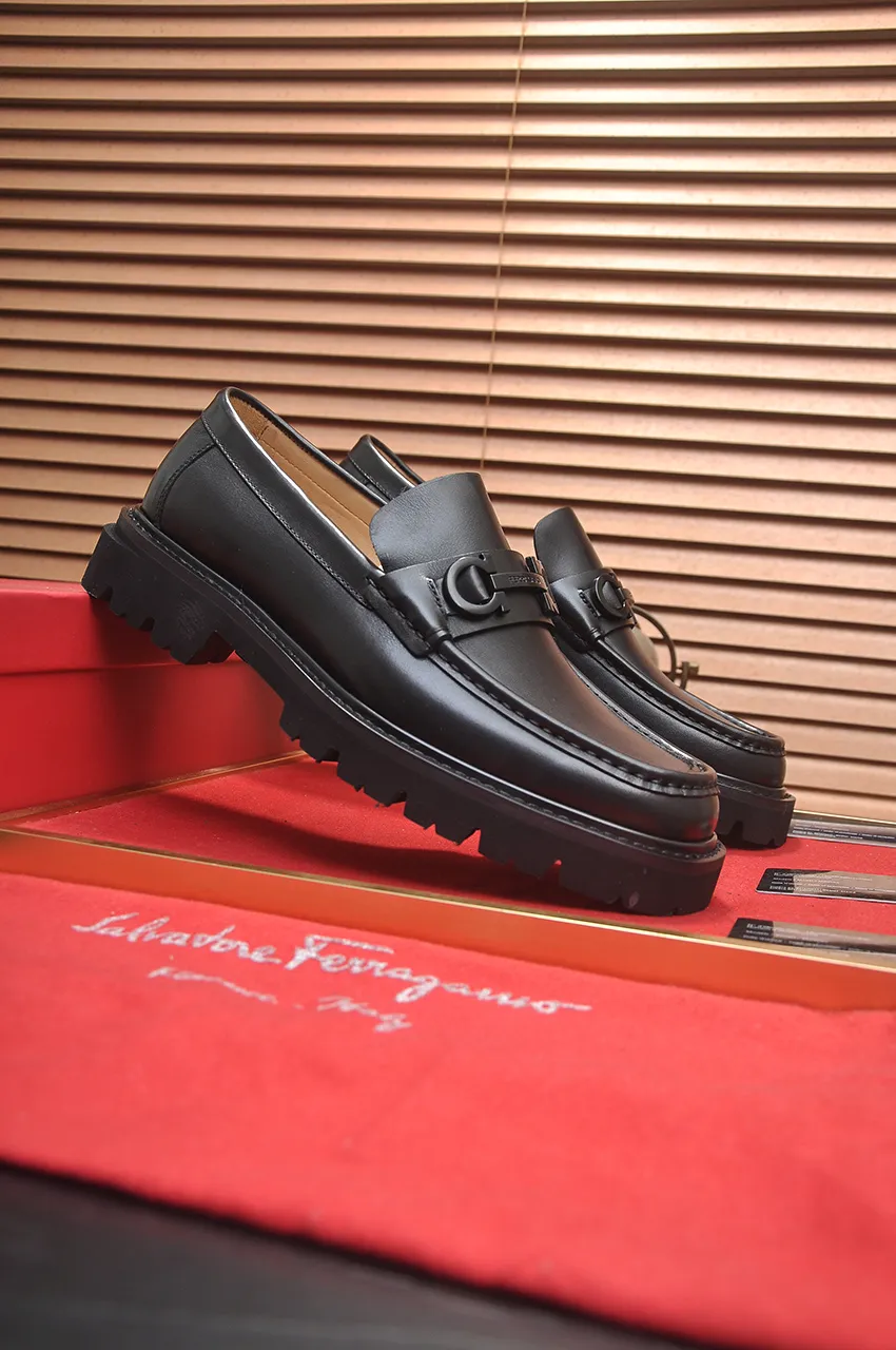 Men's shoes 💰680💶 [Ferragamo/Ferragamo] The latest model in the counter. Original imported high-quality cowhide with open sides + imported 🐂 water-dyed cowhide lining + original luxury metal buckle + original combination outsole. Comparison without pressure 38--45 (45 is custom-made and cannot be returned or exchanged)